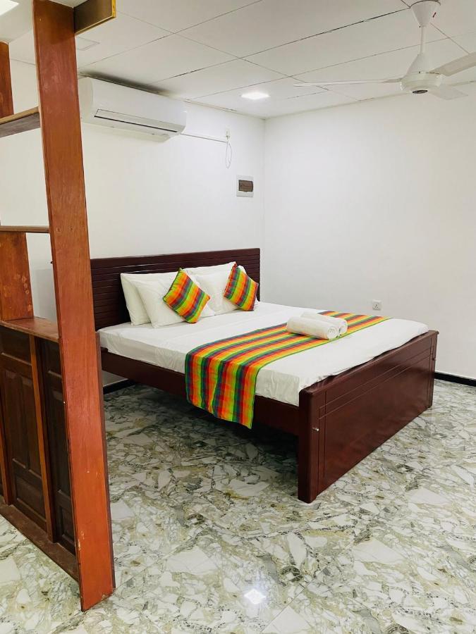 Surf Front Hotel Ahangama Luaran gambar