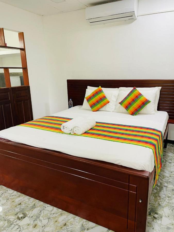 Surf Front Hotel Ahangama Luaran gambar
