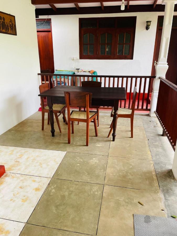 Surf Front Hotel Ahangama Luaran gambar