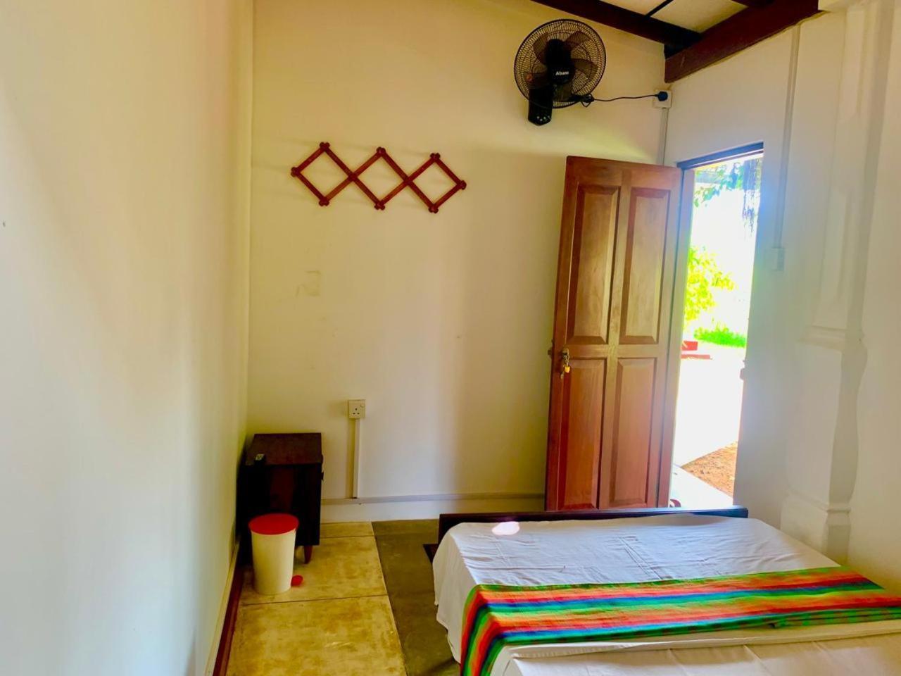 Surf Front Hotel Ahangama Luaran gambar